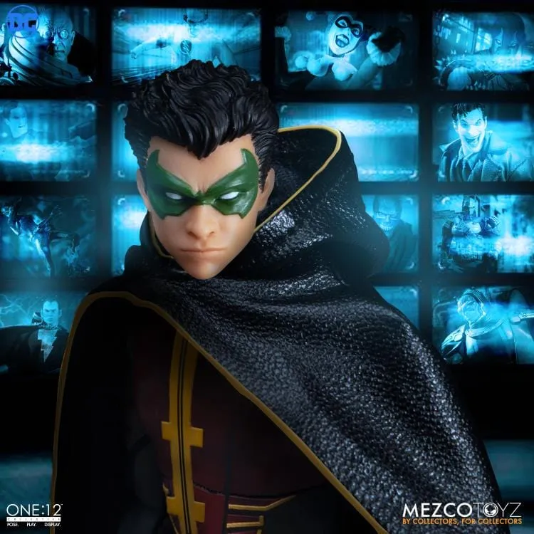 One:12 Collective DC Universe Robin Action Figure