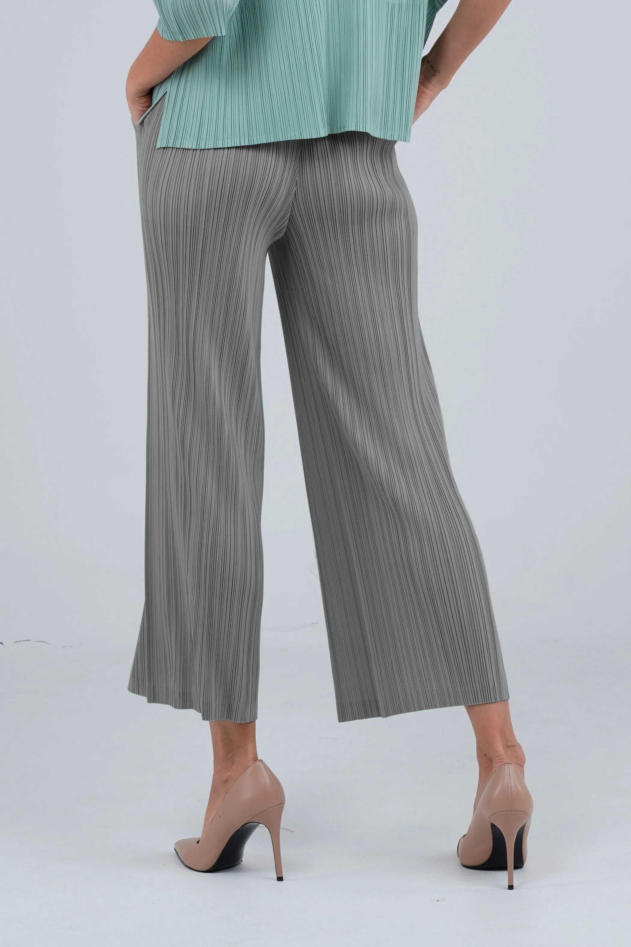 Petra Straight-Cut Pleated Pants